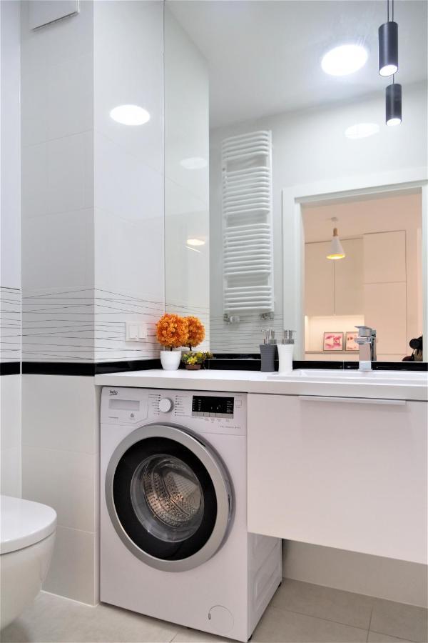 Exclusive 2Br! Apartment In Center +Netflix +Gym Varsóvia Exterior foto